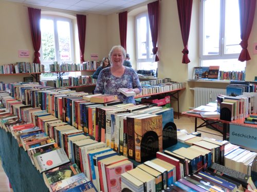 _2016_10_15_flohmarkt_aufbau (8).jpg